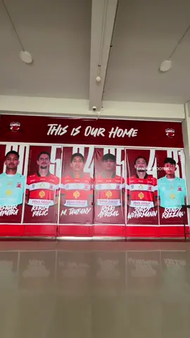 We 𝒂𝒓𝒓𝒊𝒗𝒆𝒅 at Gelora Madura Ratu Pamelingan Stadium. 🙌🏻🌟💙