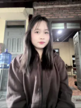 အေးရင် ရင်ခွင်ထဲလာ😛💗#foryou #fypシ゚tiktok☆♡🦋 #မြင်ပါများပီးချစ်ကျွမ်းဝင်အောင်လို့💕 #view 