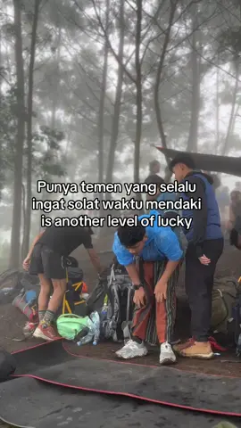 Level tertinggi alasan kita berteman  #sumbingmountain #sumbingviagajahmungkur #pendakifomo #pendakipemula #jokamhits354 