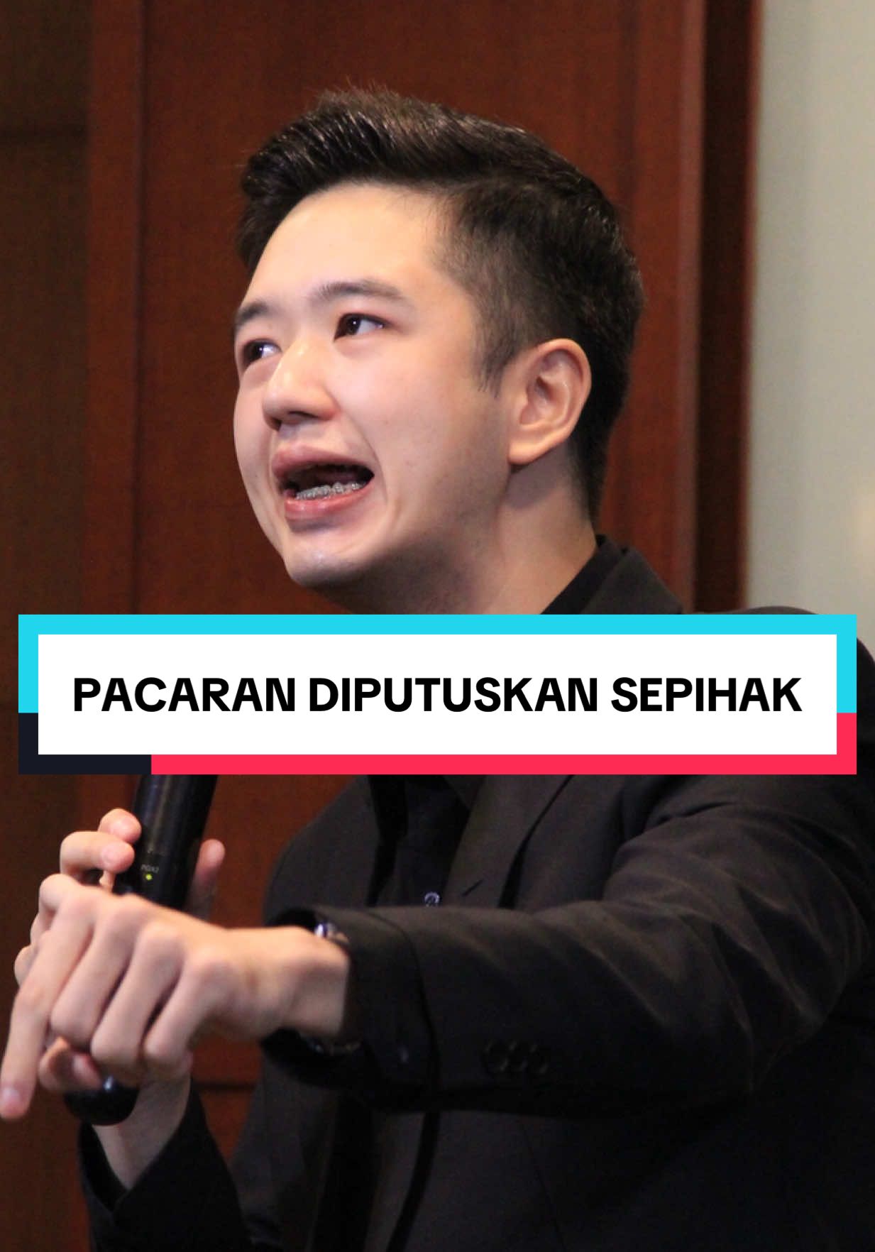 PACARAN DIPUTUSKAN SEPIHAK