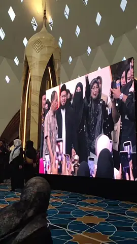 masyaallah ahirnya bisa hadir dikajian hiporterafi nya umma🥺🤗#fyp #masjidaljabbar #sorotanpublik umma@ilmia_amalia 