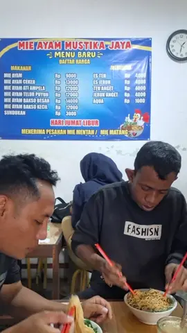 #mandor #kuliproyek #trenggalek24jam #kulinertrenggalek mie ayam mustika jaya....