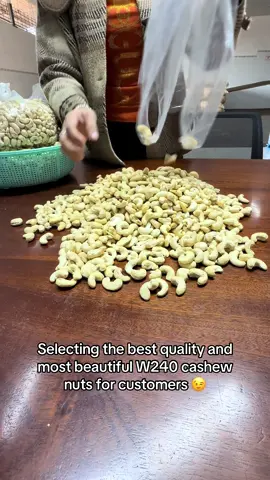 Selecting the best quality and most beautiful W240 cashew nuts for customers #CongtyDaiPhat #cashewnuts #hatdieunhantrang 