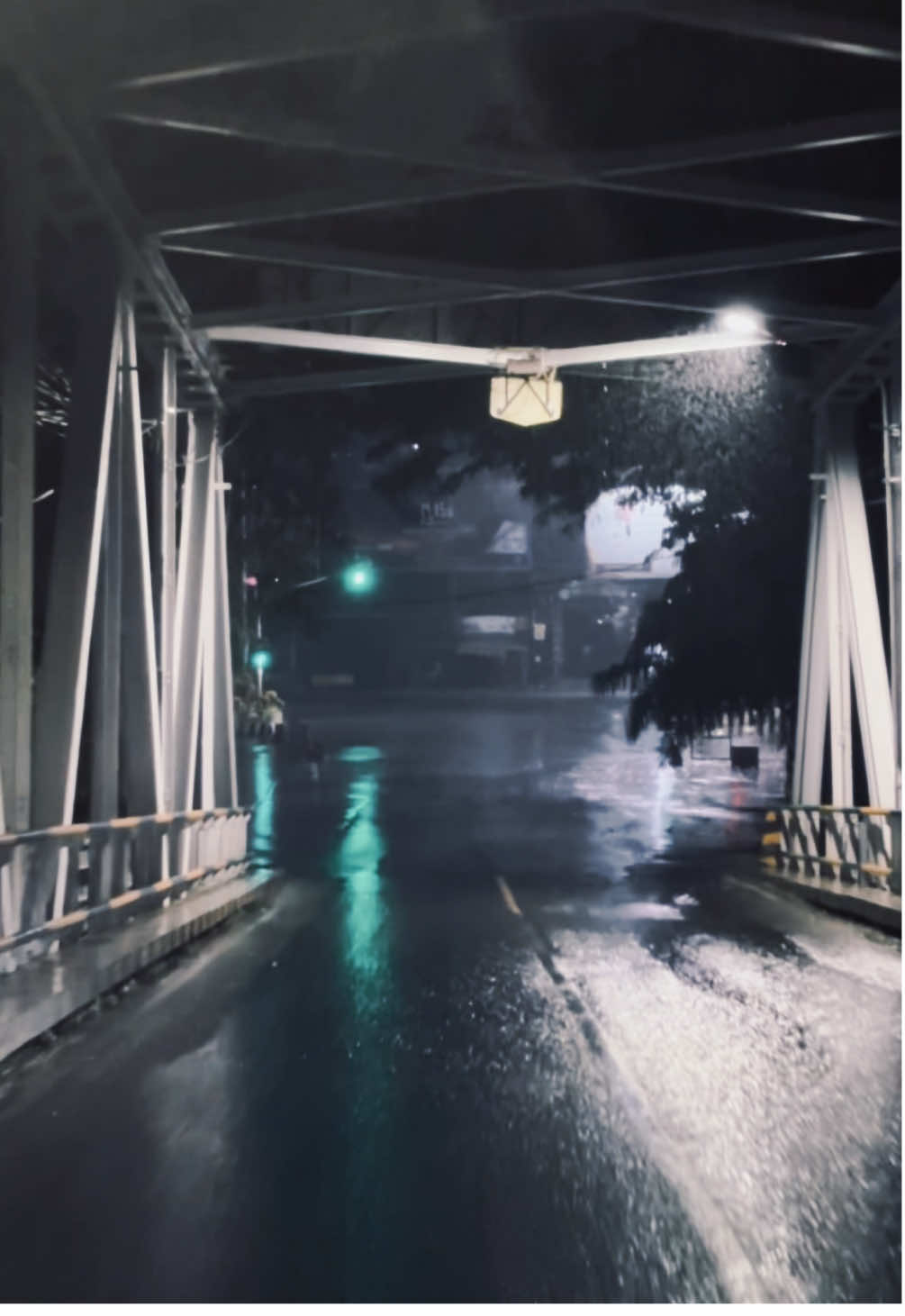 Atmin janji gak ilang”an lagi kaya pacarmu 🫰🏻 #fyp #samarinda #nightvibes #rainydays #rainvibes 