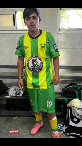 Cuiden a quien los rodea, nunca sabemos la lucha interna que tienen día a día, nuestro hermano con su sonrisa demostraba estar bien 24/7 pero por lo visto estaba pasando por muchas cosas lo cual lo llevaron a esto, me parte el alma pero ojalá encuentres esa paz que tanta querías por que te la mereces gill, te amo y te voy a recordar siempre con esa risa única, esos chistes que aveces eran malos pero de igual manera me hacías reír, esos consejos y esa famosa frase que usábamos siempreee 