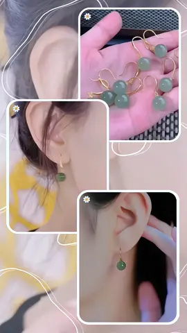 Rekayasa Anting Bola Hijau Titanium #Anting #antingwanita #antingjuntai #antingantikarat #fypシ゚ 