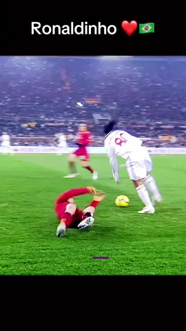 Ronaldinho #ronaldinho #brazil #sports #footballtiktok #viral @Ronaldinho 