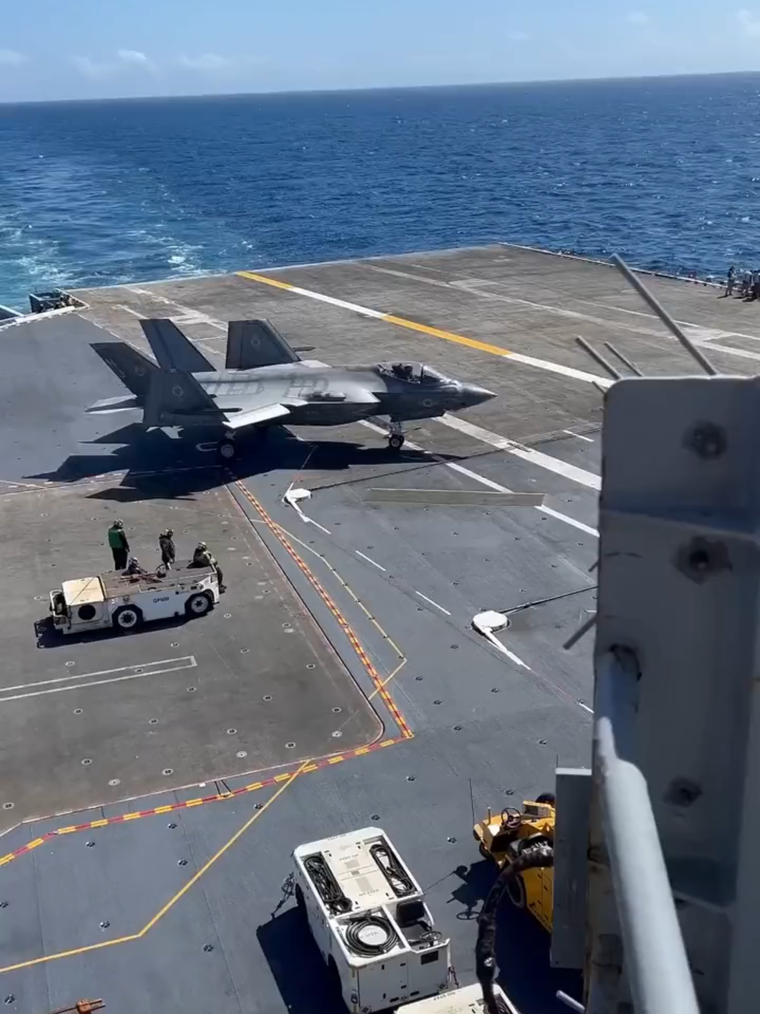 #military #usa #navy #aircraftcarrier #f35