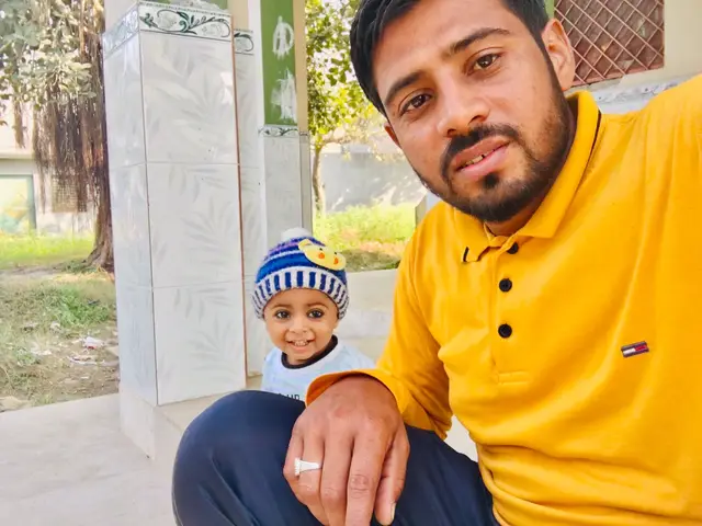 اپنے مقام پر ہے  اپنے مکان پر ہے 