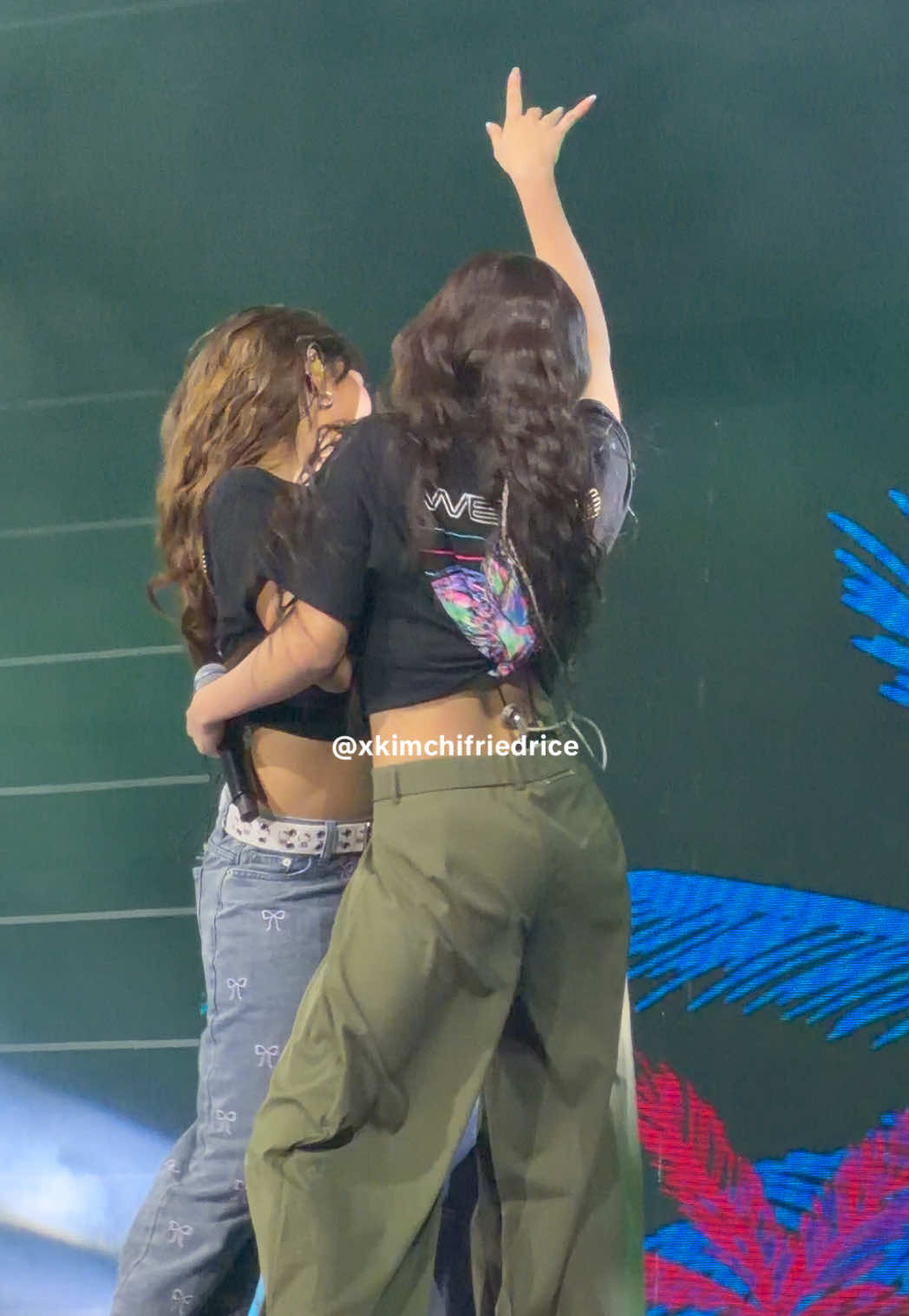 WHAT IS THIS BEHAVIOR MGA MAEM??! 🔥😅 #binified #biniph @loiverever౨ৎ @JHOANNA 