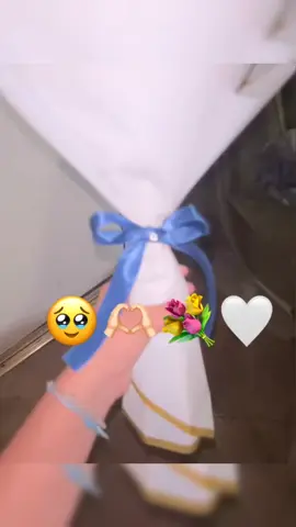 kuwaan baan u oo manahy 💐🤍😭🫶🏾#flowers #madrid #fyp #fypシ゚ 