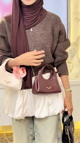 Awww so cute bener-bener jatuh cinta banget sama warna” dari tas Aleya ini 😍😍😍❤️❤️❤️  Yuuu gabung di live Minha sekarang ya‼️  #taswanita #taskekinian #tascantik #racuntiktok #tasmini #tasmini 