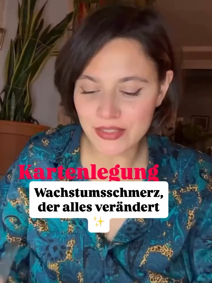 Für eine persönliche Kartenlegung melde dich über den Link in meiner Bio. Ein unerwarteter Wachstumsschub hat dein inneres System richtig durchgerüttelt. Jemand oder etwas hat dein Weltbild erschüttert – und genau dadurch erkennst du jetzt klarer als je zuvor, was du wirklich willst: Stabilität, Erfüllung und echte Zugehörigkeit. Kleiner Rat: Vertraue dem Schmerz als Lehrer. Er zeigt dir unmissverständlich, wohin du nicht mehr zurückgehen willst – und wohin du jetzt mutig gehen darfst. Kartendeck: https://www.niciskartenblick.com/shop/lenormand-tarot-kipper-zigeuner-kartendecks/magical-world-tarotkarten/ #kartenlegung #tarotdeutsch #spiritualitätdeutsch #wochenendenergie #wachstumsschmerz #seelenweg #intuitionstärken #herzheilung #spirituelleswachstum