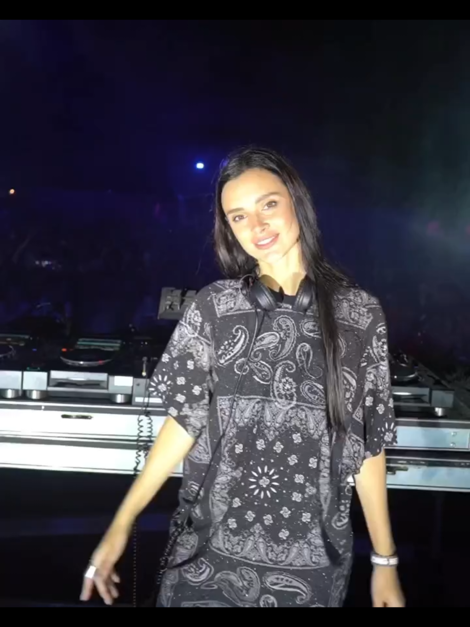 Spotify playlists link en Bio #djkorolova #blade #technomusic #bloodispumping #remix 