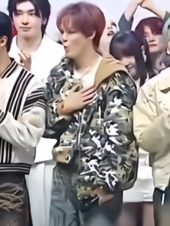 saking tipis selisihnya, chenle sampe elus-elus dada lega pas liat point mereka lebih unggul dan akhirnya dreamies yang menang🥺 #chenle #nctdream 