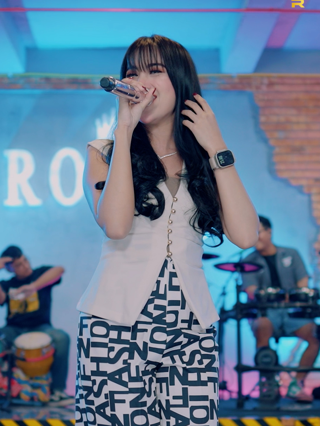 Luka, luka, luka yang kurasakan bertubi, tubi, tubi engkau berikan (@linda_ayunda - C.I.N.T.A) #lindaayunda #cinta