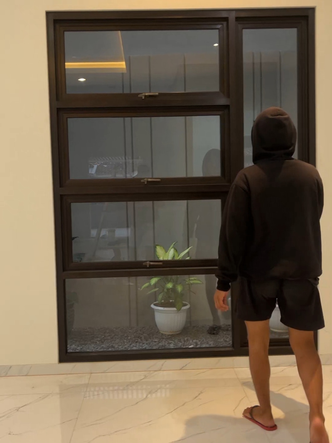 tak kasih Inspirasi jendela dan pintu yg jos jis ketua.. kualitas pengerjaan kami pastikan maksimal ya ketua..  PRO Aluminium Jepara 085604754392 #kusenaluminium #sledingdoor #pintusleding #jendelaaluminium  #jepara 