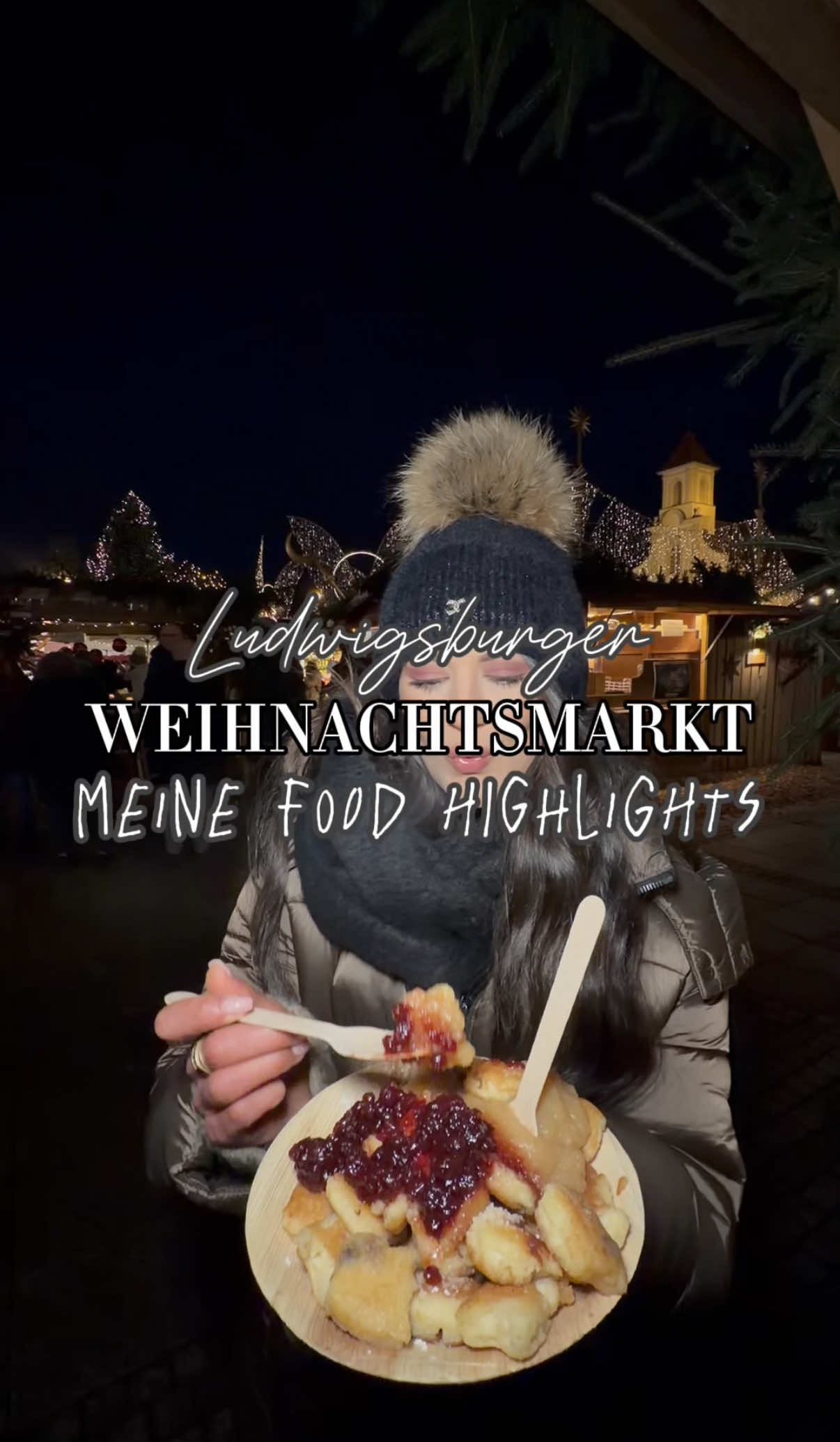 Ludwigsburger Weihnachtsmarkt | Meine Food Highlights 2025 ! ✨🎄 *WERBUNG/VERLINKUNG* ➡️  @Ludwig Telb  📍Marktplatz: täglich von 11 bis 21 Uhr Arsenalplatz: Sonntag bis Donnerstag von 11 bis 22 Uhr, Freitag bis Samstag von 11 bis 23 Uhr 📅 25.11. bis 22.12.2025   Zum Glück befindet sich einer der schönsten Weihnachtsmärkte in Baden-Württemberg direkt bei mir ums Eck ✨ Und da er sich dieses Jahr nicht nur über den Marktplatz erstreckt, sondern auch auf den Arsenalplatz ausgeweitet hat, dachte ich mir: Wir drehen gemeinsam eine Runde und schauen uns alle Highlights und Neuheiten an! 🍭🌭   Im Video gibt’s Einblicke in den Weihnachtszauber, die neuen Buden inkl. Preise, die Erweiterung auf den Arsenalplatz, neue Attraktionen für Kids inkl. Karussell und das beliebte Blübähnle! 🚂🧑‍🧑‍🧒🎠   Meine Favoriten:   HANDBROT | Janko Rawiel (Stand 403) | bei der kath. Kirche    FLAME DOUGH „Loaded Fries“ | KFS Events (Stand 324) | Asperger Str.    SUPPEN IM BROTLAIB | Weeber (Stand 602) | Arsenalplatz   ORIENTALISCHES WEIHNACHTSGEBÄCK | MyRoota (Stand 11) | Marktplatz    KÄSESPEZIALITÄTEN | Käsekaiser (Stand 209) | Untere Marktstraße    KAISERSCHMARRN & GLÜHGIN | Dolomitenhütte (Stand 5) | Marktplatz   Speicher dir das Reel für deinen nächsten Besuch auf diesem Markt ab ✨🎄 ___________________________________________ #weihnachtsmarkt #foodtour #badenwürttemberg #Ludwigsburg #ludwigsburgerbarockweihnachtsmarkt       Weihnachtsmarktludwigsburg exploregermany foodguide tastetest Barockweihnachtsmarkt Tipp2025 weihnachten weihnachtsstimmung reisetipps ausflugsziele bawü winterzauber weihnachtsmarkt winterwonderland secretfoodspots Foodie Foodblogger Delicious whattoeat Ludwigsburgerweihnachtsmarkt Foodstagram viral christmasmarkets 