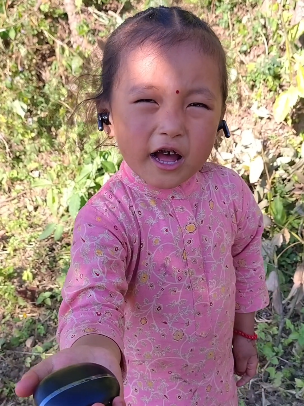 कानमा लाउने हेल्मेट रे 😂🙏