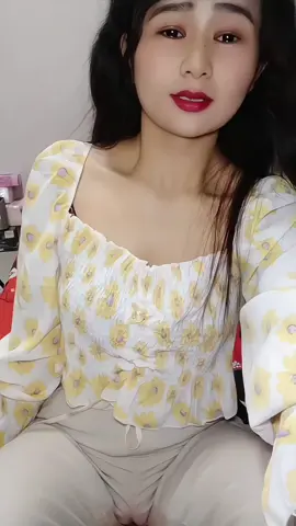 ဖက်တွယ်ထားရင်ရောနွေးထွေးနေလို့လား😭#လက်ကျန် #မြင်ပါများပီးချစ်ကျွမ်းဝင်အောင်လို့🤒🖤 #အားပေးသူတိုင်းကိုကျေးဇူးတင်ပါတယ်😘😘😘 #views 