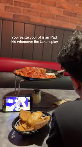 he don’t play about the Lakers..  #lakers #basketball #bf #couple #shakeys 