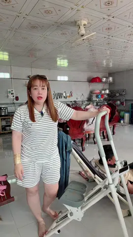 Máy leo núi tại nhà tập thể dục#NGOCMAIRIWEW #XUHUONG #TIEPTHILIENKET #@VÕ NGỌC MAI 1988 RIWIEU 