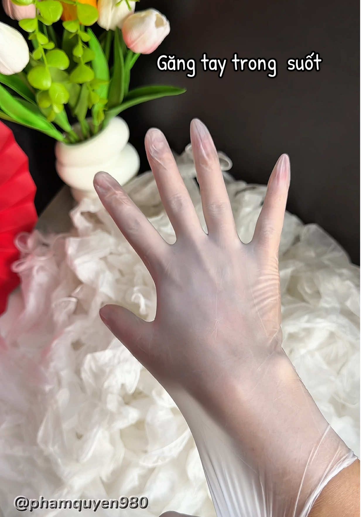 Găng tay trong suốt dai dày mềm mịn , k mùi thích lắm mn ơi #gangtaytrongsuot #gangtaynhabep #gangtaytrongsuotvinyl #vinyl 