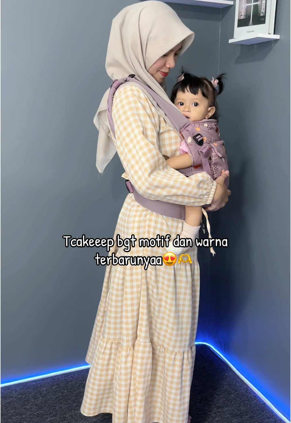 Gendongan Mshape superrrr nyamann banget, gak bikin pegel sama sekali saat gendoong🥰🫶 #fyp #gendonganmshape #gendonganbayi #masyaallahtabarakkallah #gendongan 