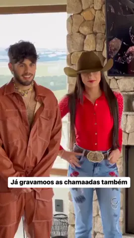 O Zé Felipe estava sério nesse dia, ocho que ele sabia que esse projeto  ia ser sucesso e queria fazer direito.  #zefelipe #anacastela #luanpereira #fyp #musica 