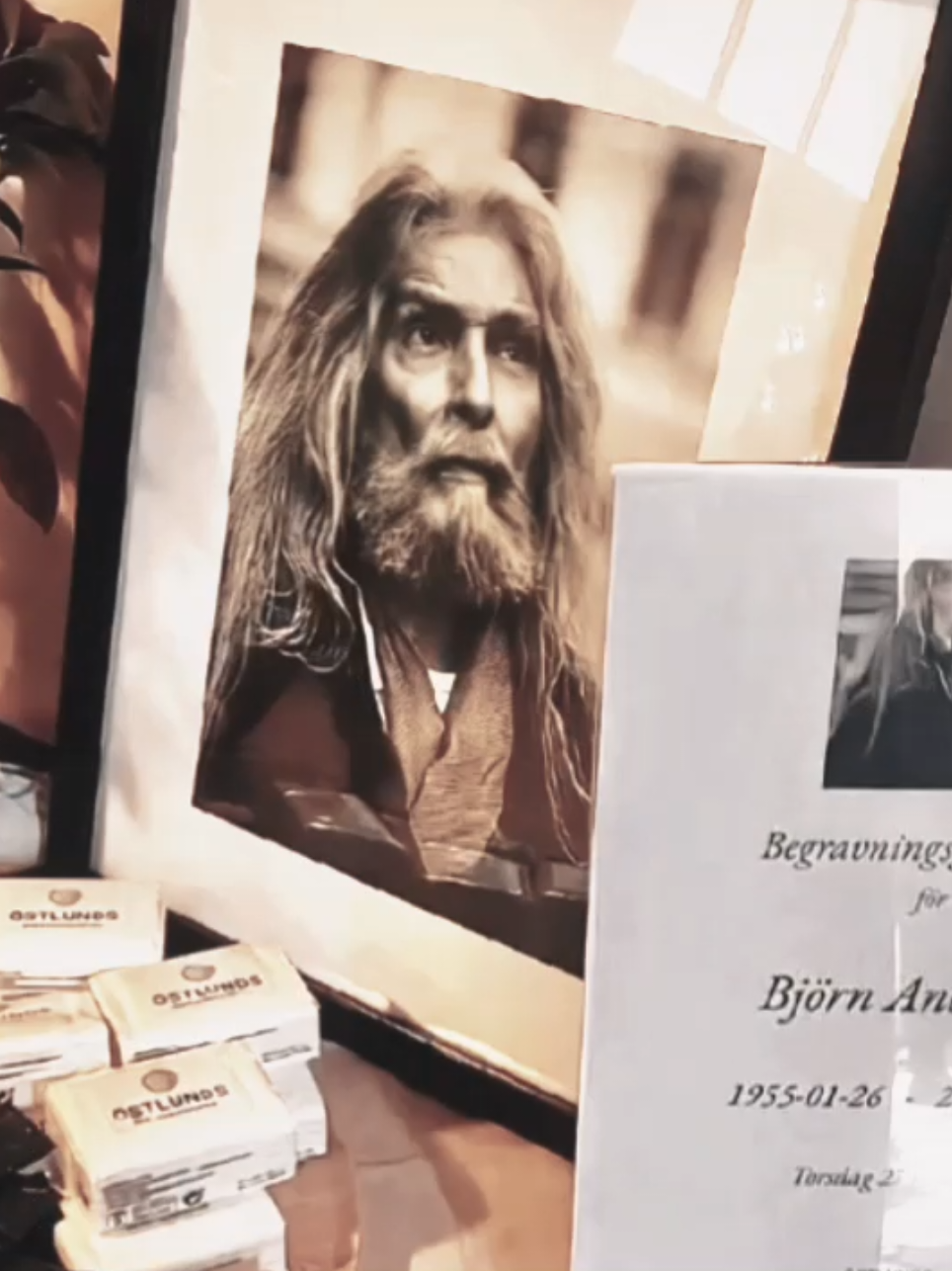 My dear Bjorn, you are now at peace in heaven. You were always a great musician. We love you very much. Rest in peace, Bjorn. 💗🥹 #björn #björnandrésen #themostbeautifulboyintheworld #beautifulboy #90srap 