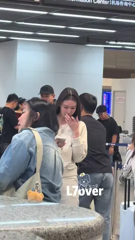 I saw what？？View and June？？#junewanwimol #viewbenyapa 