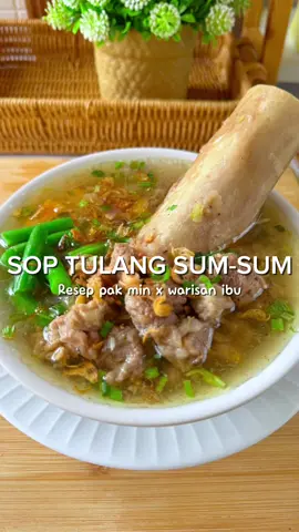 Membalas @Rahmakurnia resep sop ala pak min Klaten di gabung sama resep sop ala ibu ku, pecah sih… rasanya lebih gurih, syedeeeep wangi rempahnya semriwing Cookware by @muliyacookware #soppakminklaten #soptulang #sop 