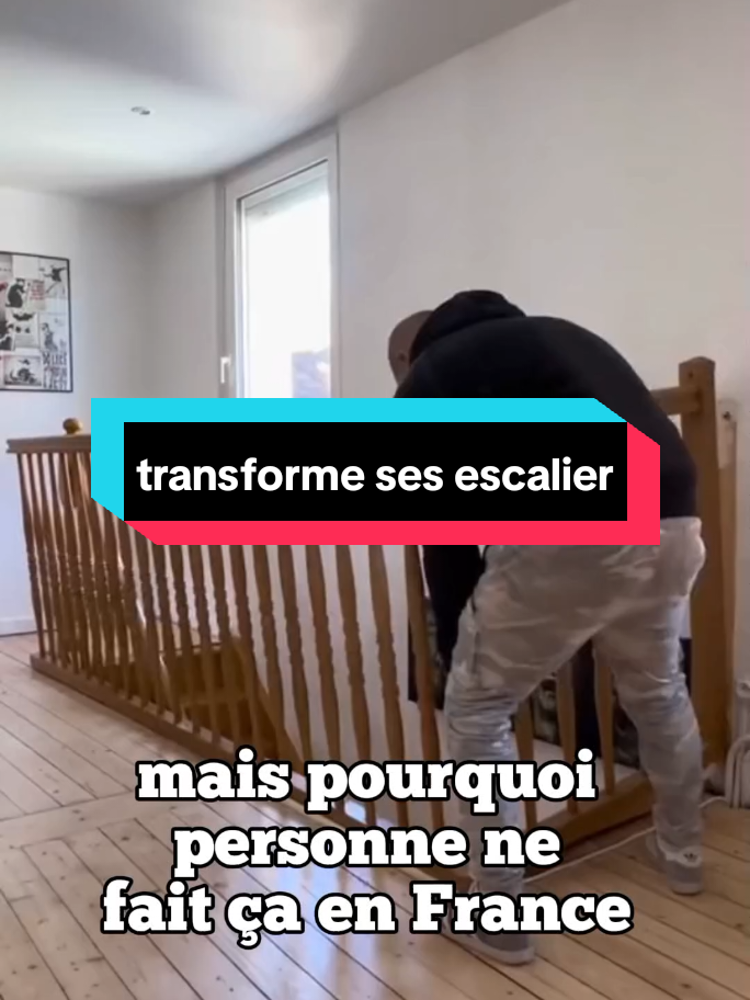 « Pourquoi personne ne transforme ses escaliers comme ça ? 🤯 Du rangement caché, pratique et ultra propre… le résultat est juste incroyable ! 🔥🪜 »#Rénovation #Escalier #Bricolage #DIYMaison #Aménagement 