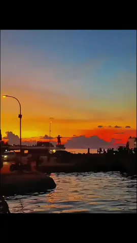 jangan tanyakan perasaanku, jika kau pun tak bisa beralih;) #fyp #foryou #lagutimur #sunsetvibes #sunset 