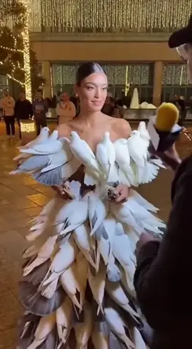 فستان من حمام وعصافير#artist #art 