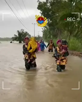 Berfikirlah positif dalam membantu sesama,Marinir adalah rakyat ,akan kembali ke rakyat,Berikan yang terbaik buat rakyat yang terdampak banjir di Sumatra,kalau bukan kita siapa lagi, maju terus dan tetap semangat 