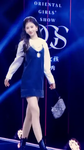 #xuhuong #thoitrangnu #oufit #yuexinh 