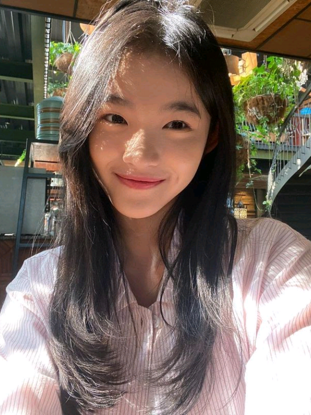 disarankan di bekasi 🤍 #catherinavallencia #erinejkt48 #jkt48 #jkt48newera #gen12jkt48  [ @Catherina Vallencia 📷🐥 ] [ cr video: @langzyxzx @and1285_ @rikyww ]