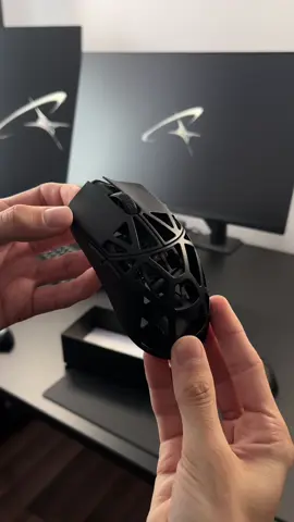 WLMOUSE Beast X Mini Pro | 5% de réduction avec le code H1KY sur @MAXESPORT lien dans la bio | 5% off with code H1KY at MAXESPORT link in bio | #wlmouse #maxesport #Tech #setup #wallpaper