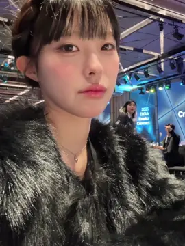 guess who’s blushing 😳🤏🏻 #sugar #suhwangaeun #artbeat #couple #foryou 