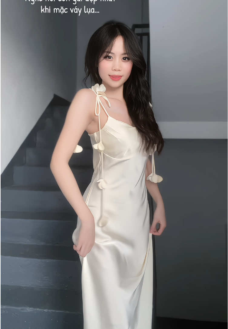 Đầm Lụa chúa mãi đỉnh  #vaylua #luachua🔥 #luachua #vayluadangdai 