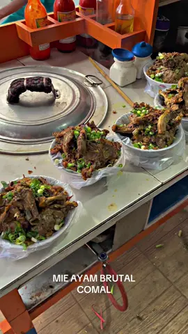 Mie ayam brutal hanya 15 ribuan saja bosku monggo mampir😍#promomakangajian #fyppppppppppppppppppppppp #comal #kulinertiktok 