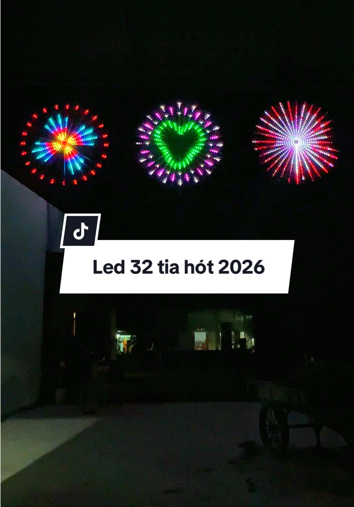 Mẫu led hót nhất chơi Noel, Tết 2026. Điều chỉnh qua áp trên điện thoại. #denledthongminh #ledphaohoa #denledtrangtri #denled #xuhuong 