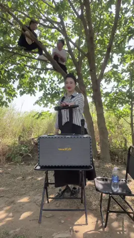 Cụ cháu Vào đời muộn ạ 🤣🤣#xuhuong thư loa chất #