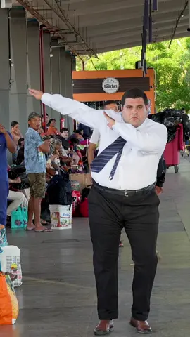 Motorista de ônibus só na contenção do patrão 