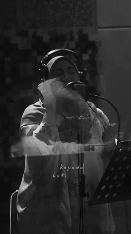 Hingga suatu hari nanti pasti bertemu, dengan hati yang tak menyakiti 🥺 #KepadaHati 