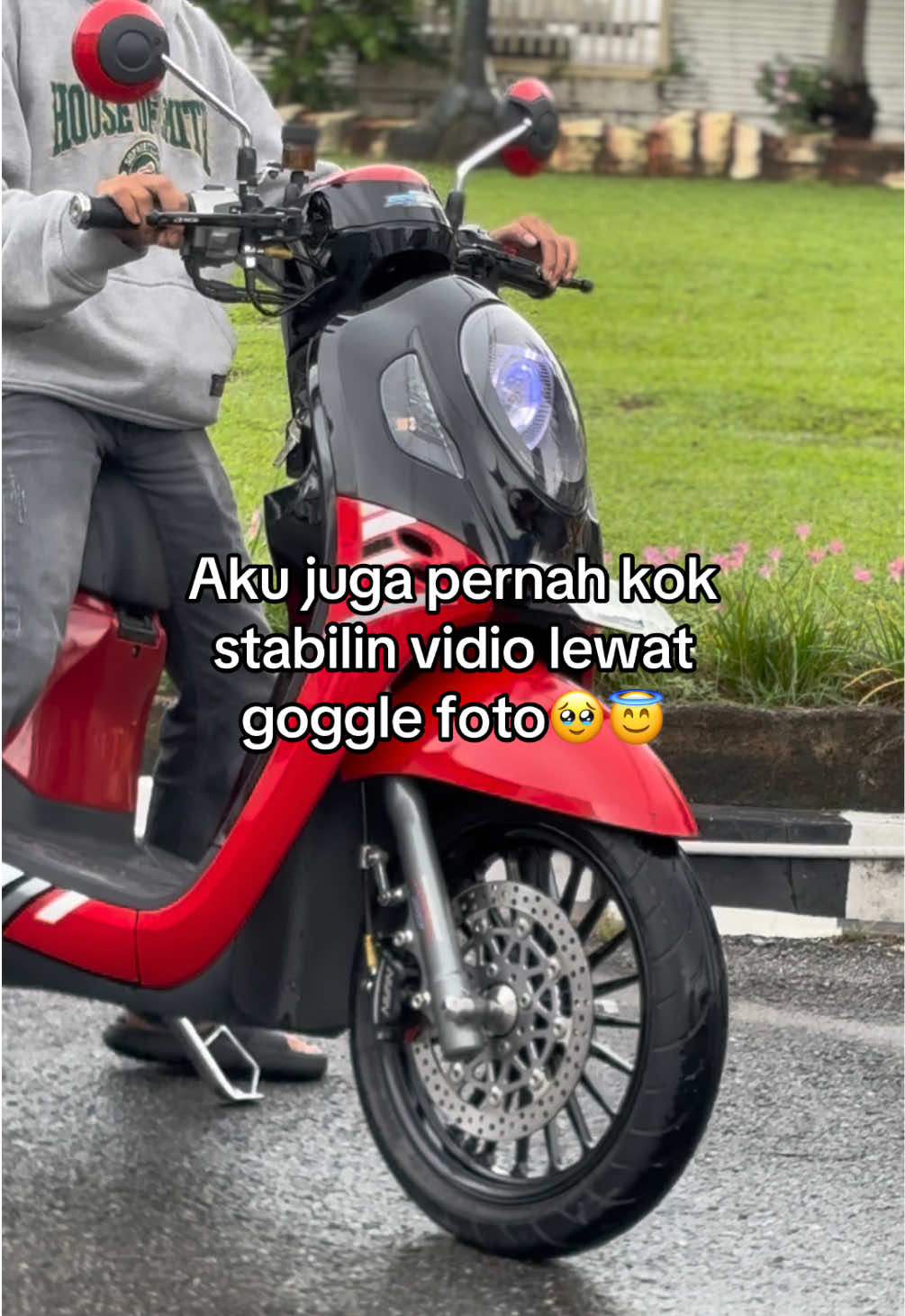 Tapi alhamdulillah sekarang bisa beli pake uang sendiri😇🙏🏻