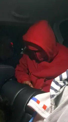 bị gì ghê quá😂