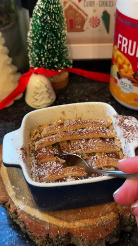 Ingrediente : •80 g cremă de ovăz •1 linguriță ulei măsline  •apa ( cat să se omogenizeze compoziția)  •praf de copt ( opțional )  •gem de mere și scorțișoară fără zahăr  Reduceri 40% folosind codul “Georgiana10” pe @allnutrition.ro  #placintademere #healthypie #allnutrition #allnutritionblackfriday #blackfridaydeals