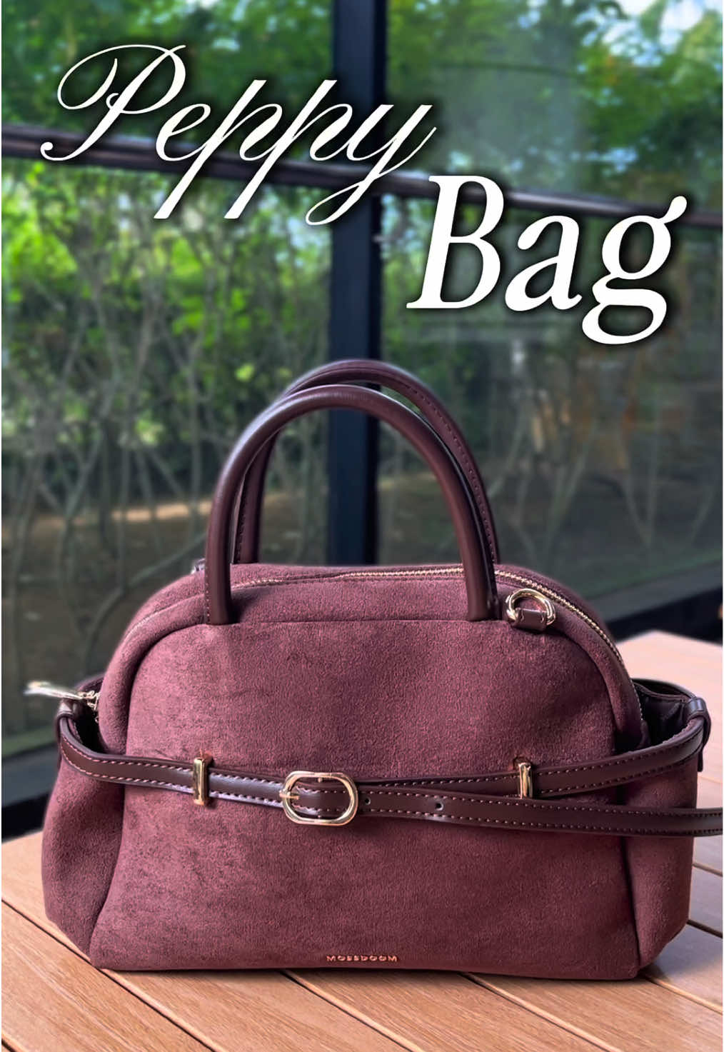 What’s in my Peppy Bag? 🩷🎀 Compact but surprisingly roomy — semua essentials masuk tanpa ribet! Cute, practical, dan always ready to go. Tap to see why everyone loves Peppy!” 💗👜✨ #MossdoomIndonesia #TimelessElegance #WIBGajian #SuperBrandDay #PromoGuncang1212 